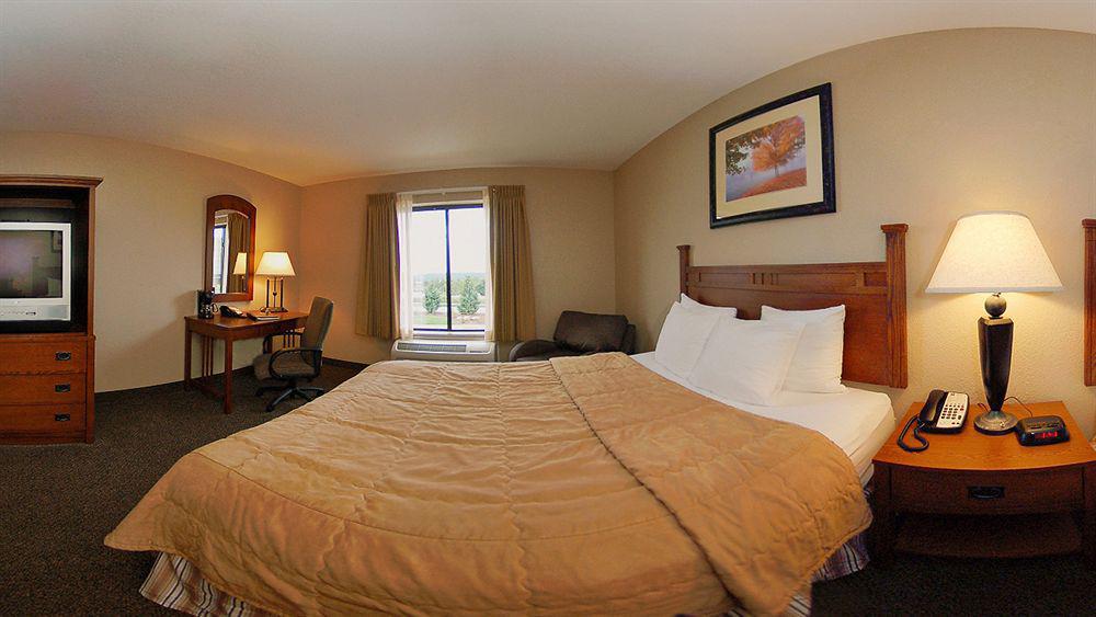 Comfort Inn & Suites Blue Ridge Exteriör bild
